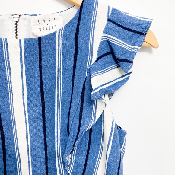 - SOLD - LOST + WANDER LINEN CROP TOP - Picture 4 of 9